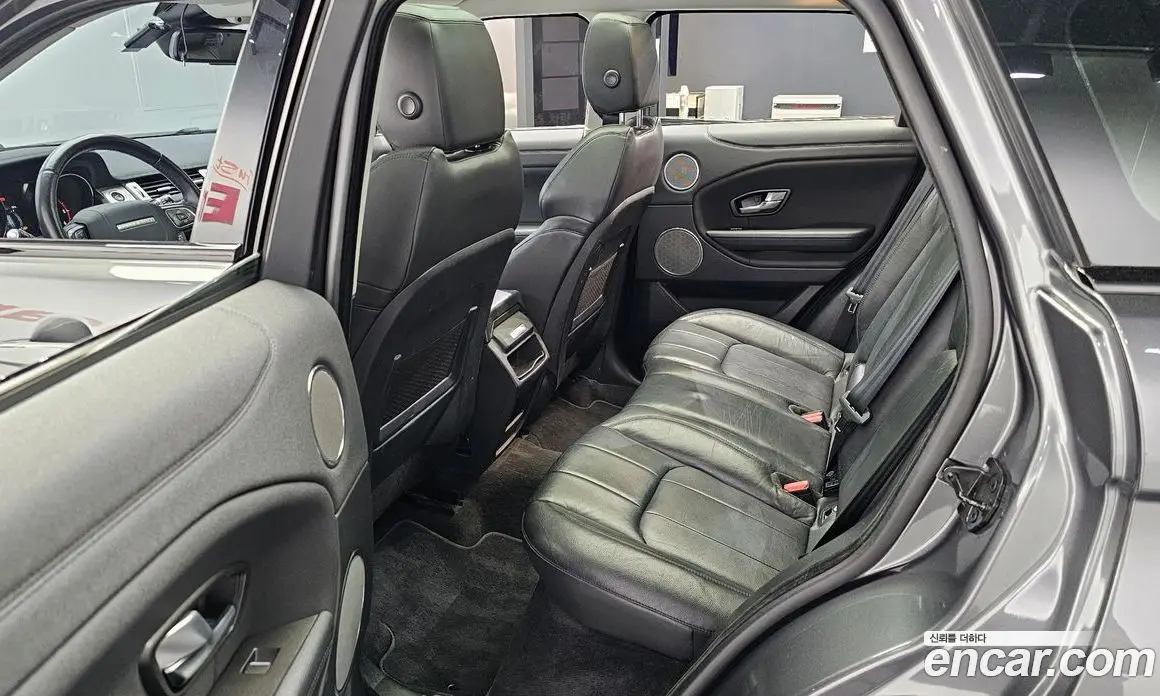 Land Rover Range Rover Evoque 2018 2.0 автомат (гидро), фото 16 Land Rover Range Rover Evoque 2018 2.0 автомат (гидро), фото 16