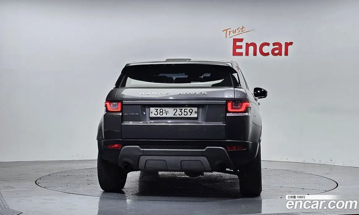 Land Rover Range Rover Evoque 2018 2.0 автомат (гидро), фото 4 Land Rover Range Rover Evoque 2018 2.0 автомат (гидро), фото 4