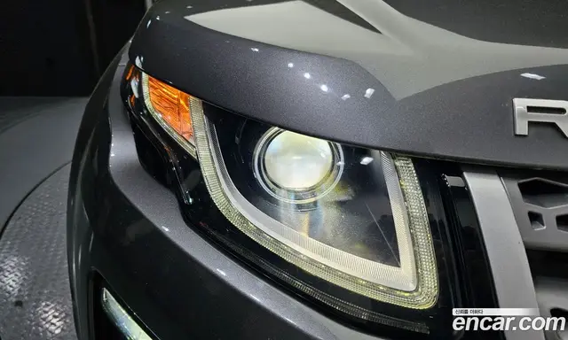 Land Rover Range Rover Evoque 2018 2.0 автомат (гидро), миниатюра 8 Land Rover Range Rover Evoque 2018 2.0 автомат (гидро), миниатюра 8