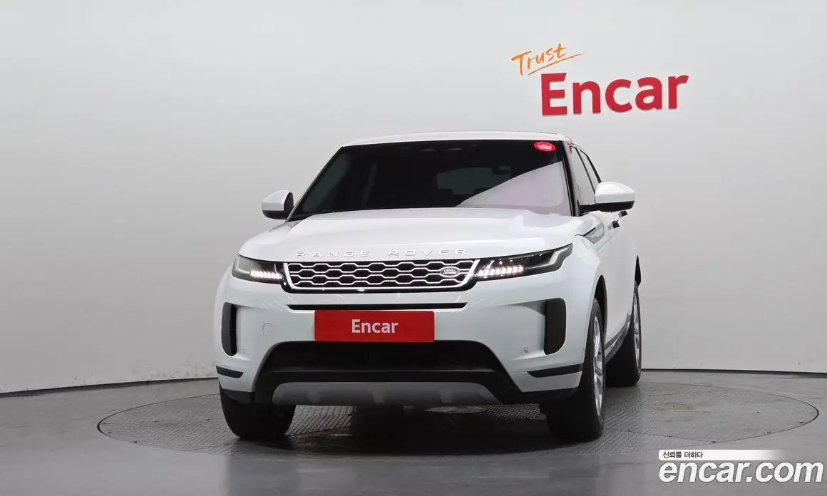 Land Rover Range Rover Evoque 2023 2.0 автомат (гидро), фото 3