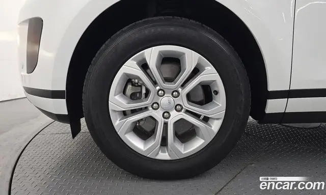 Land Rover Range Rover Evoque 2023 2.0 автомат (гидро), миниатюра 5