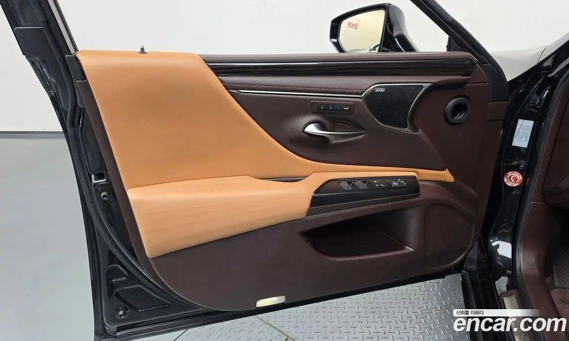 Lexus ES 2021 2.5 автомат (гидро), фото 14