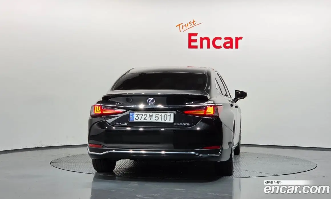 Lexus ES 2021 2.5 автомат (гидро), фото 4