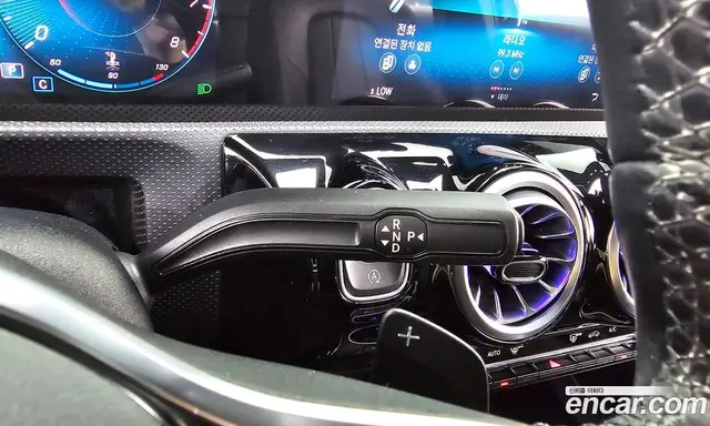 Mercedes-Benz A-Class 2021 2.0 автомат (гидро), миниатюра 12
