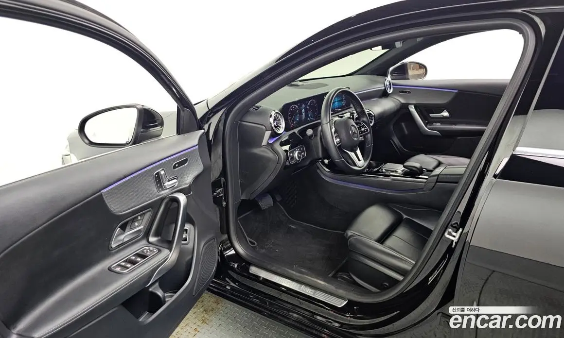Mercedes-Benz A-Class 2021 2.0 автомат (гидро), фото 13