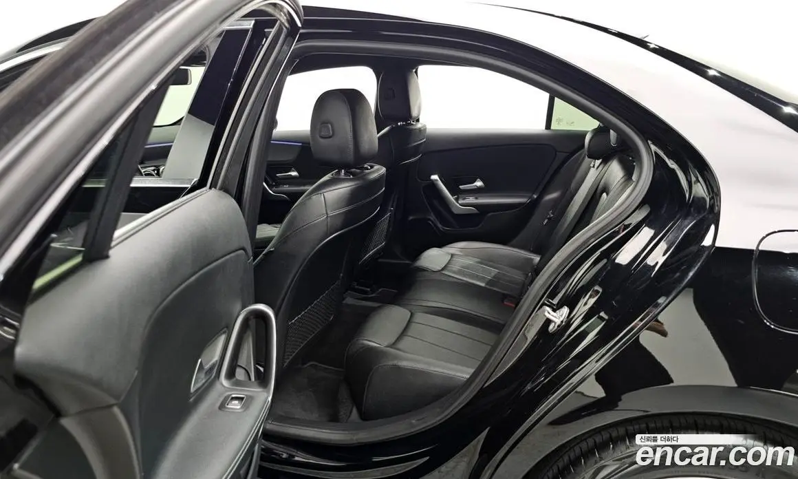 Mercedes-Benz A-Class 2021 2.0 автомат (гидро), фото 17
