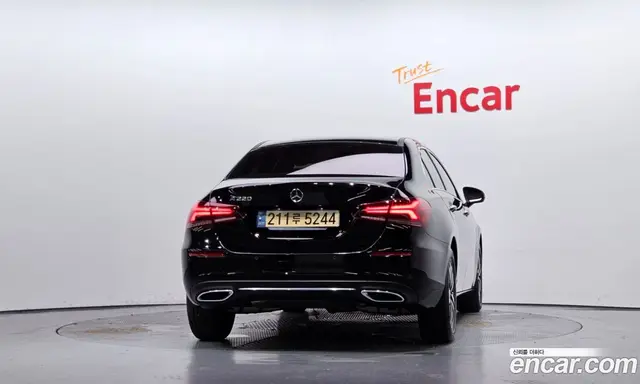 Mercedes-Benz A-Class 2021 2.0 автомат (гидро), миниатюра 4