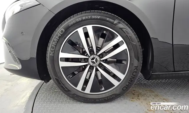 Mercedes-Benz A-Class 2021 2.0 автомат (гидро), миниатюра 5