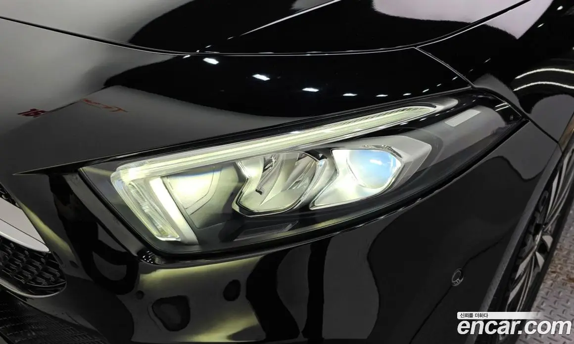 Mercedes-Benz A-Class 2021 2.0 автомат (гидро), фото 8
