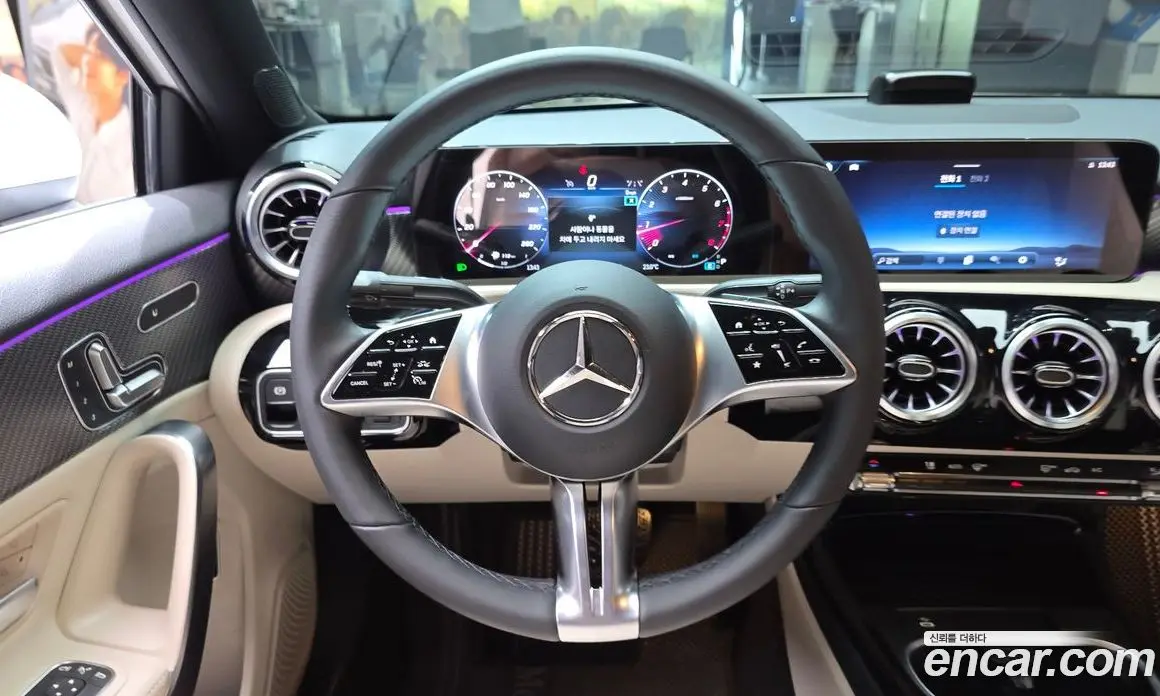 Mercedes-Benz A-Class 2024 2.0 автомат (гидро), фото 19