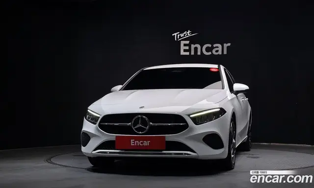 Mercedes-Benz A-Class 2024 2.0 автомат (гидро), миниатюра 3