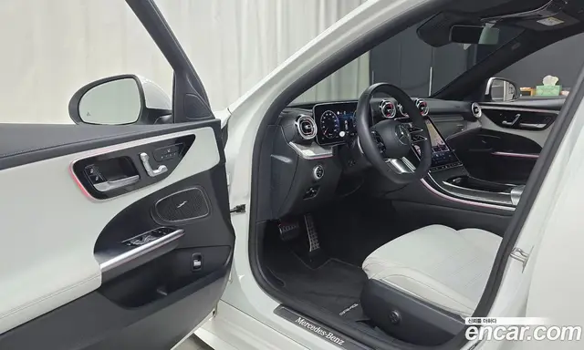 Mercedes-Benz C-Class 2023 2.0 автомат (гидро), миниатюра 12