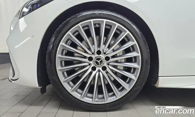 Mercedes-Benz C-Class 2023 2.0 автомат (гидро), миниатюра 4 Mercedes-Benz C-Class 2023 2.0 автомат (гидро), миниатюра 4