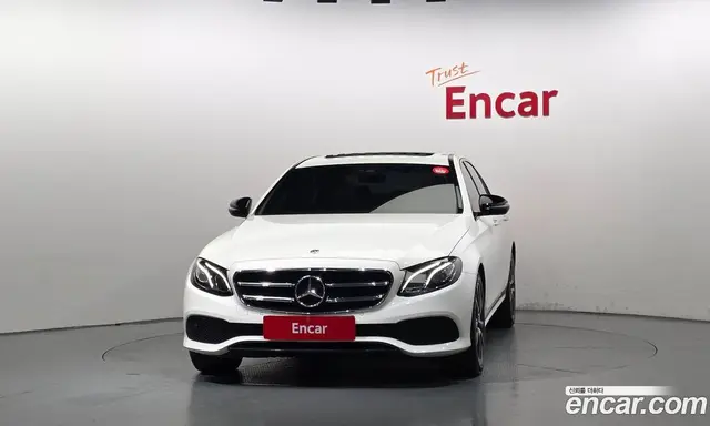 Mercedes-Benz E-Class 2020 2.0 автомат (гидро), миниатюра 3