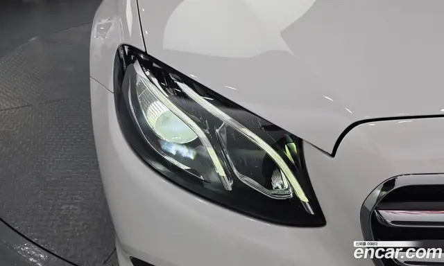 Mercedes-Benz E-Class 2020 2.0 автомат (гидро), миниатюра 8