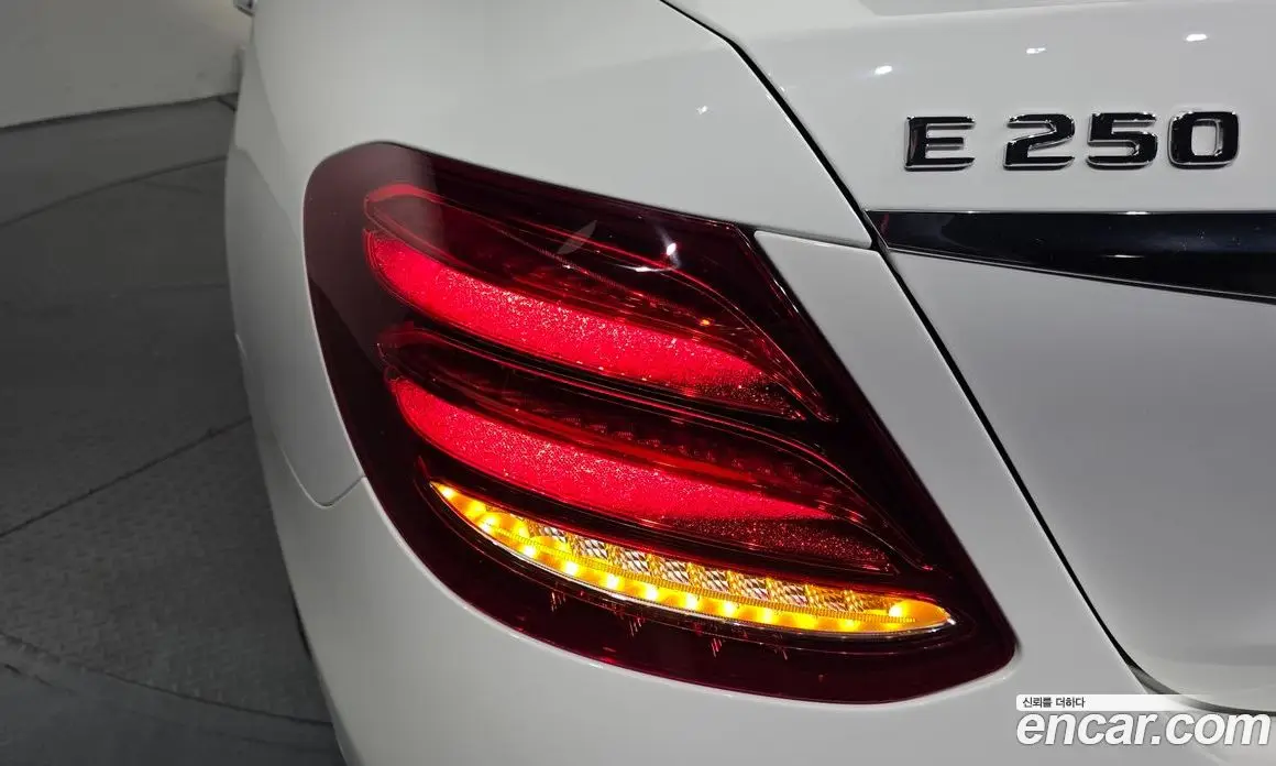 Mercedes-Benz E-Class 2020 2.0 автомат (гидро), фото 9