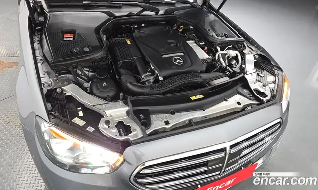 Mercedes-Benz E-Class 2021 2.0 автомат (гидро), миниатюра 5