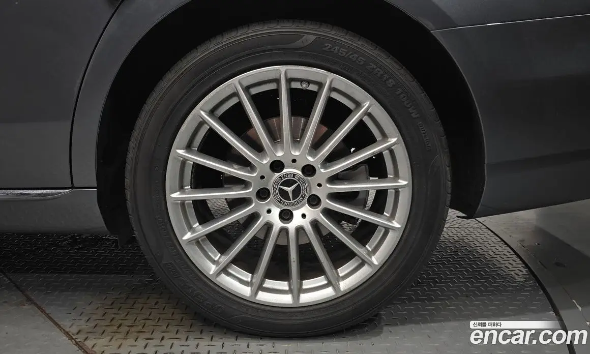 Mercedes-Benz E-Class 2021 2.0 автомат (гидро), фото 6