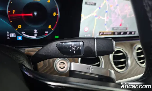 Mercedes-Benz E-Class 2021 1.9 автомат (гидро), миниатюра 12