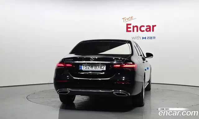 Mercedes-Benz E-Class 2023 1.9 автомат (гидро), миниатюра 4 Mercedes-Benz E-Class 2023 1.9 автомат (гидро), миниатюра 4