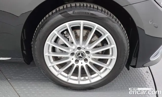Mercedes-Benz E-Class 2023 1.9 автомат (гидро), миниатюра 7 Mercedes-Benz E-Class 2023 1.9 автомат (гидро), миниатюра 7