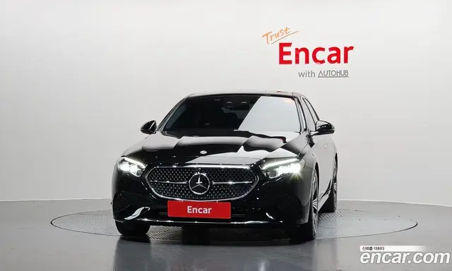 Mercedes-Benz E-Class 2024 2.0 автомат (гидро), миниатюра 3