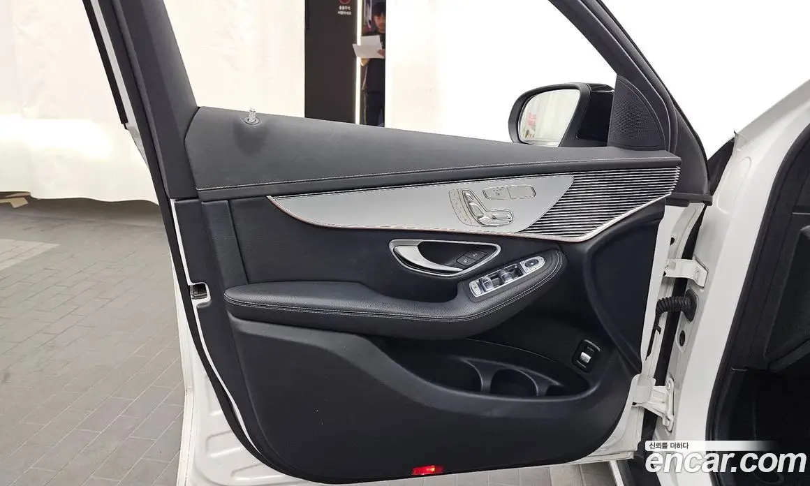 Mercedes-Benz EQC 2020 0.2 автомат (гидро), фото 14