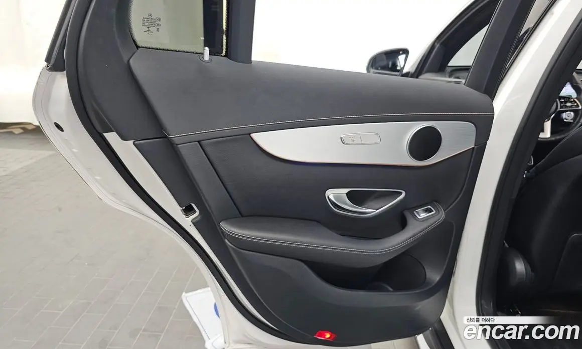 Mercedes-Benz EQC 2020 0.2 автомат (гидро), фото 15