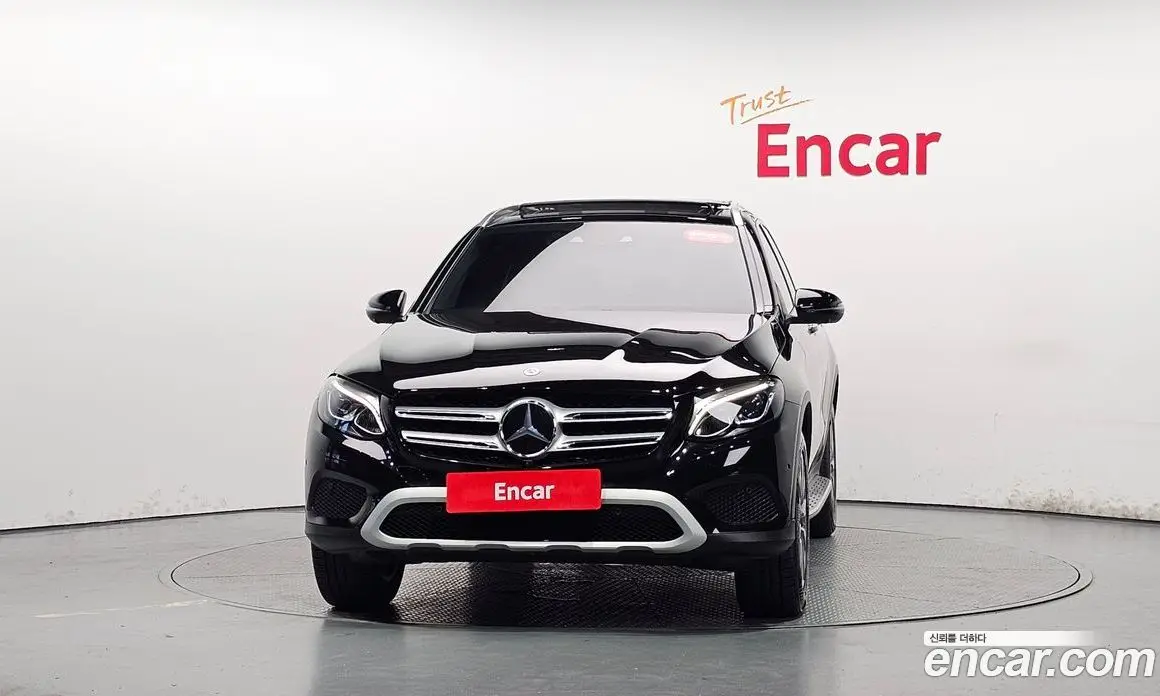 Mercedes-Benz GLC-Class 2018 2.0 автомат (гидро), фото 2 Mercedes-Benz GLC-Class 2018 2.0 автомат (гидро), фото 2