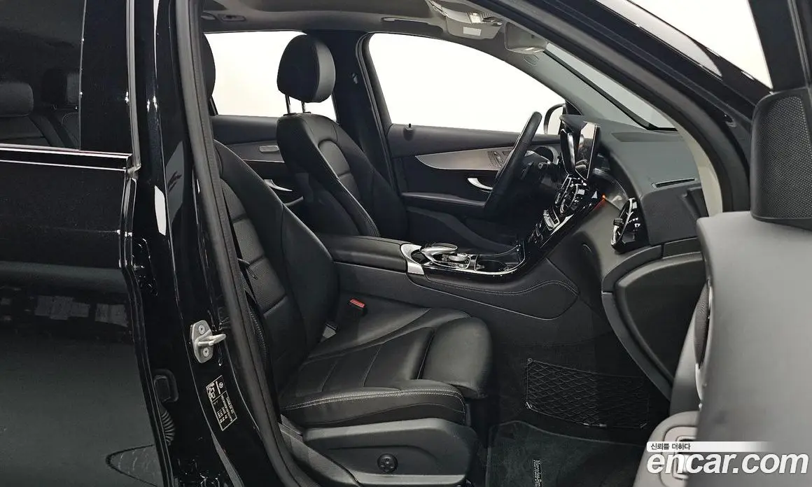 Mercedes-Benz GLC-Class 2018 2.0 автомат (гидро), фото 12 Mercedes-Benz GLC-Class 2018 2.0 автомат (гидро), фото 12