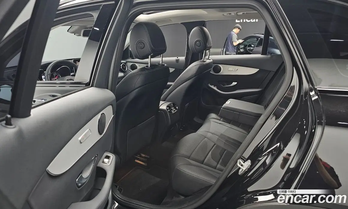 Mercedes-Benz GLC-Class 2018 2.0 автомат (гидро), фото 17 Mercedes-Benz GLC-Class 2018 2.0 автомат (гидро), фото 17