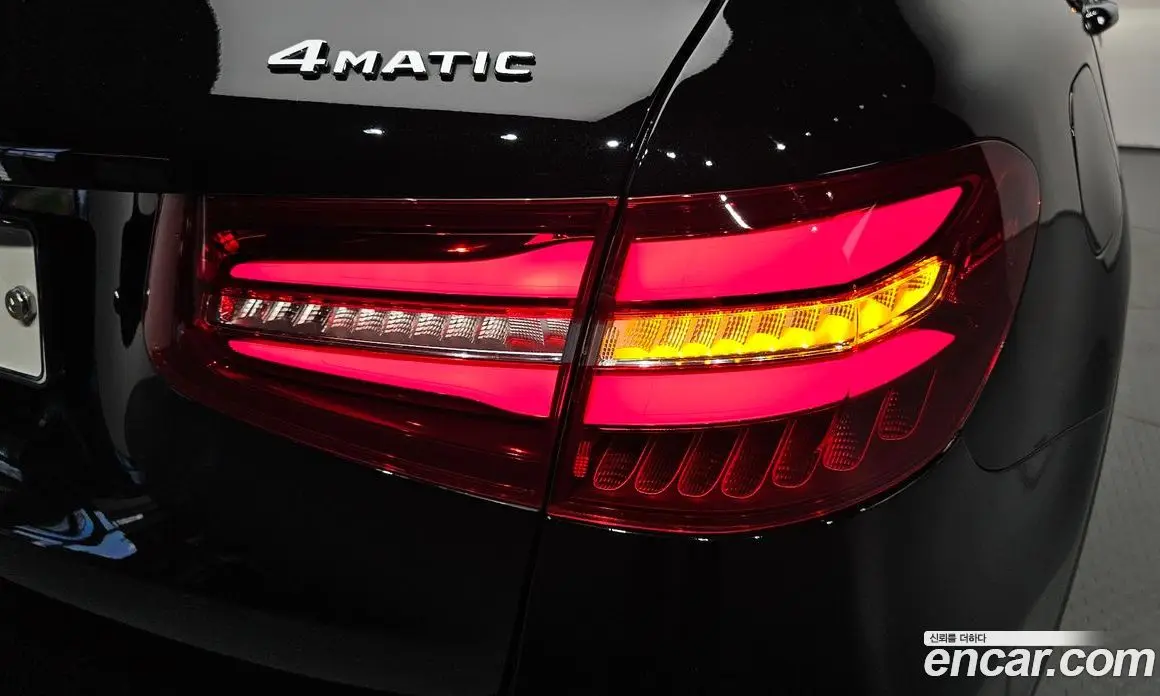 Mercedes-Benz GLC-Class 2018 2.0 автомат (гидро), фото 8 Mercedes-Benz GLC-Class 2018 2.0 автомат (гидро), фото 8