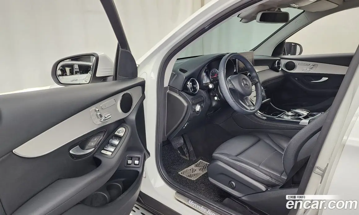 Mercedes-Benz GLC-Class 2019 2.0 автомат (гидро), фото 13 Mercedes-Benz GLC-Class 2019 2.0 автомат (гидро), фото 13