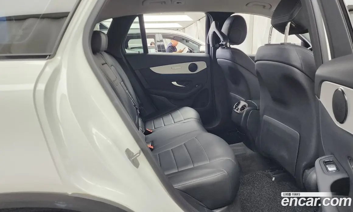Mercedes-Benz GLC-Class 2019 2.0 автомат (гидро), фото 18 Mercedes-Benz GLC-Class 2019 2.0 автомат (гидро), фото 18