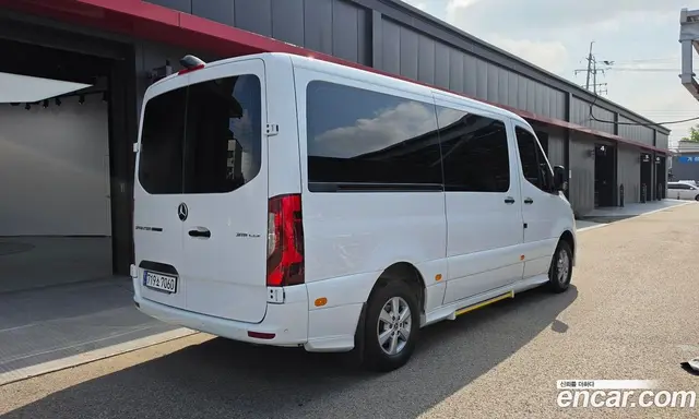 Mercedes-Benz Sprinter 2024 1.9 автомат (гидро), миниатюра 2