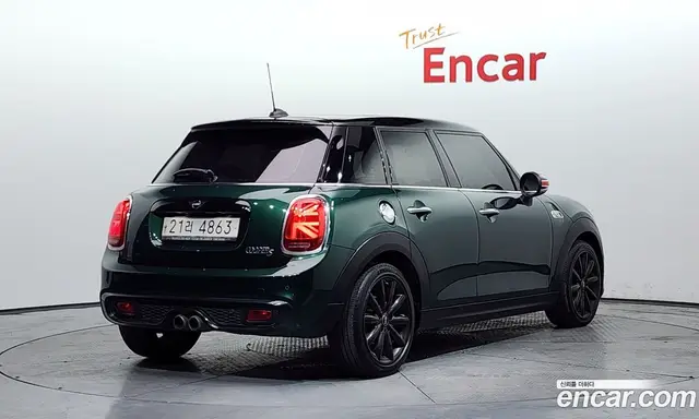 Mini Cooper 2018 2.0 автомат (гидро), миниатюра 2