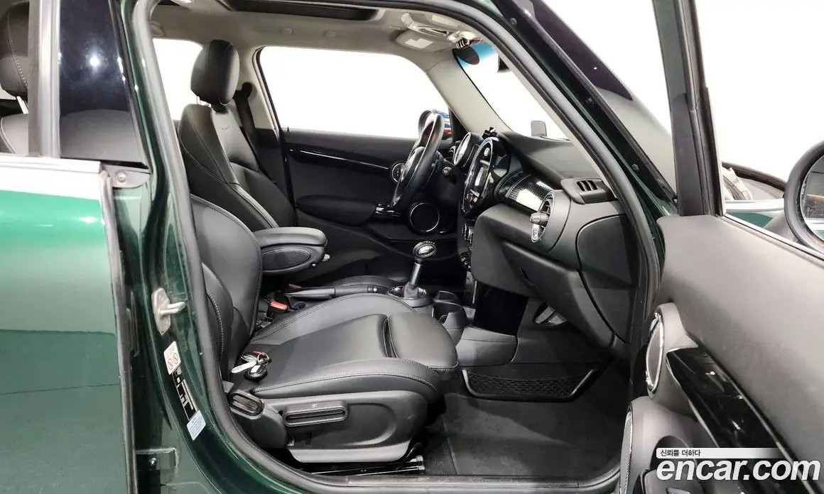 Mini Cooper 2018 2.0 автомат (гидро), фото 17