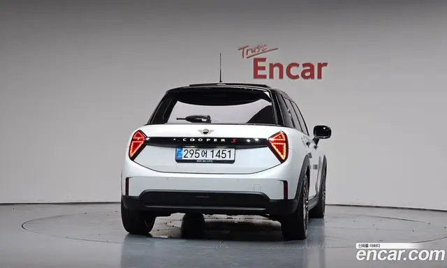 Mini Cooper 2025 2.0 автомат (гидро), миниатюра 3