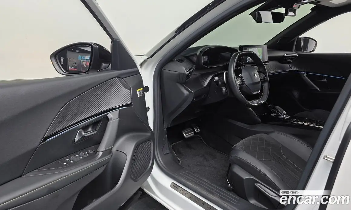 Peugeot 2008 2021 1.5 автомат (гидро), фото 13