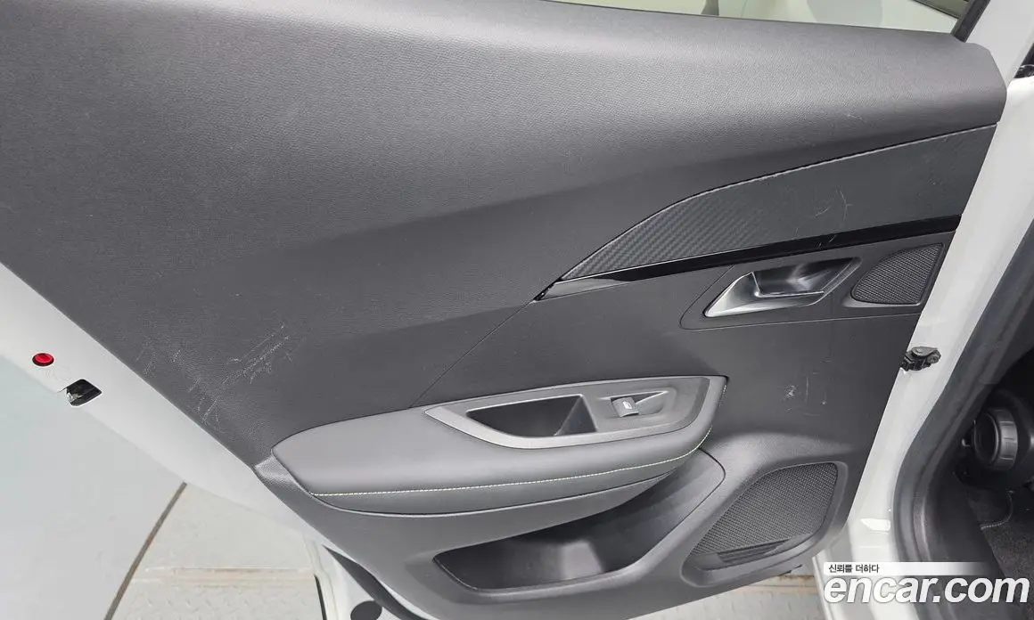Peugeot 2008 2021 1.5 автомат (гидро), фото 15