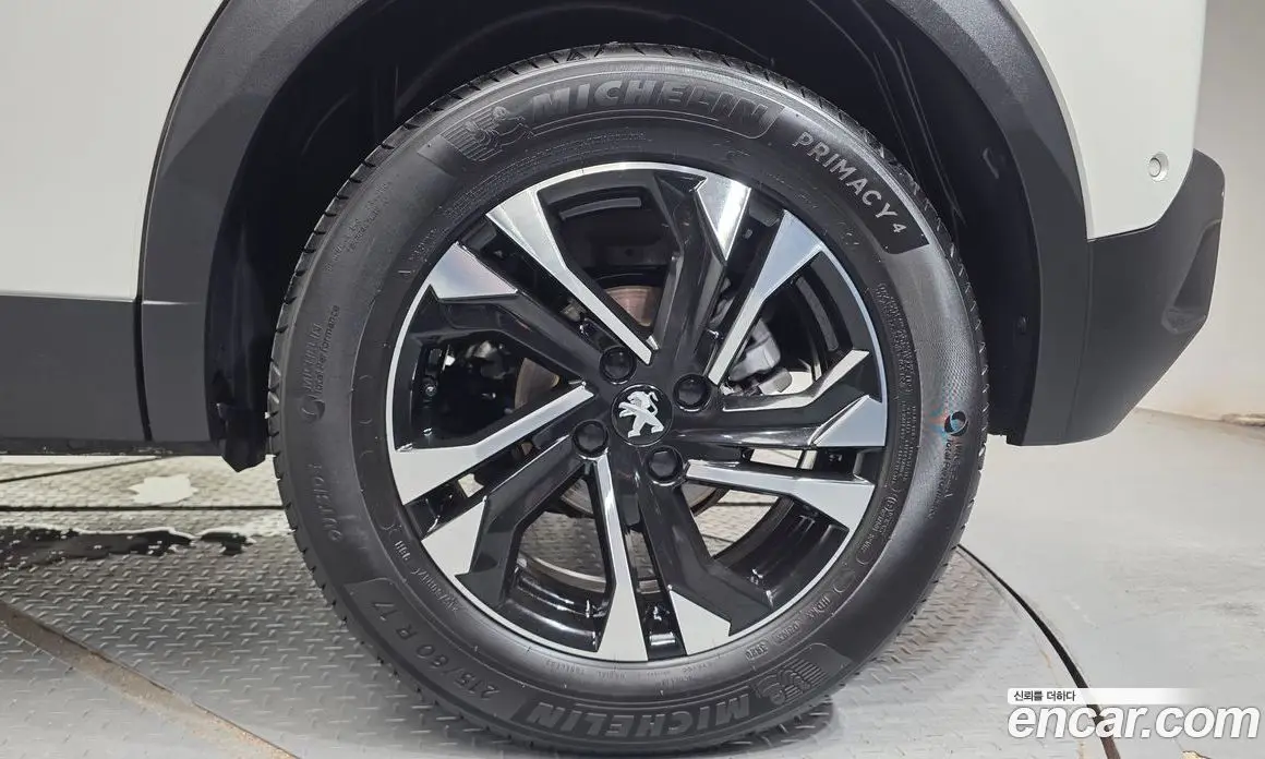 Peugeot 2008 2021 1.5 автомат (гидро), фото 7