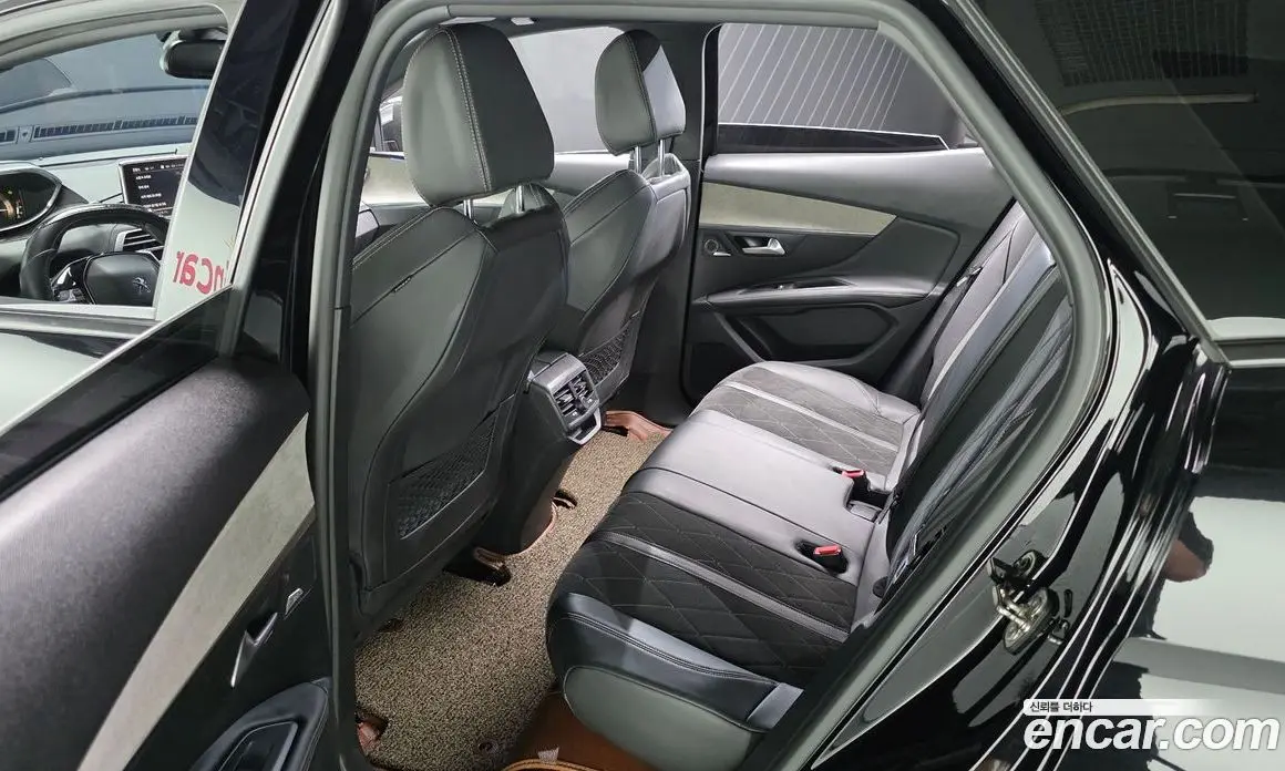 Peugeot 3008 2018 2.0 автомат (гидро), фото 16