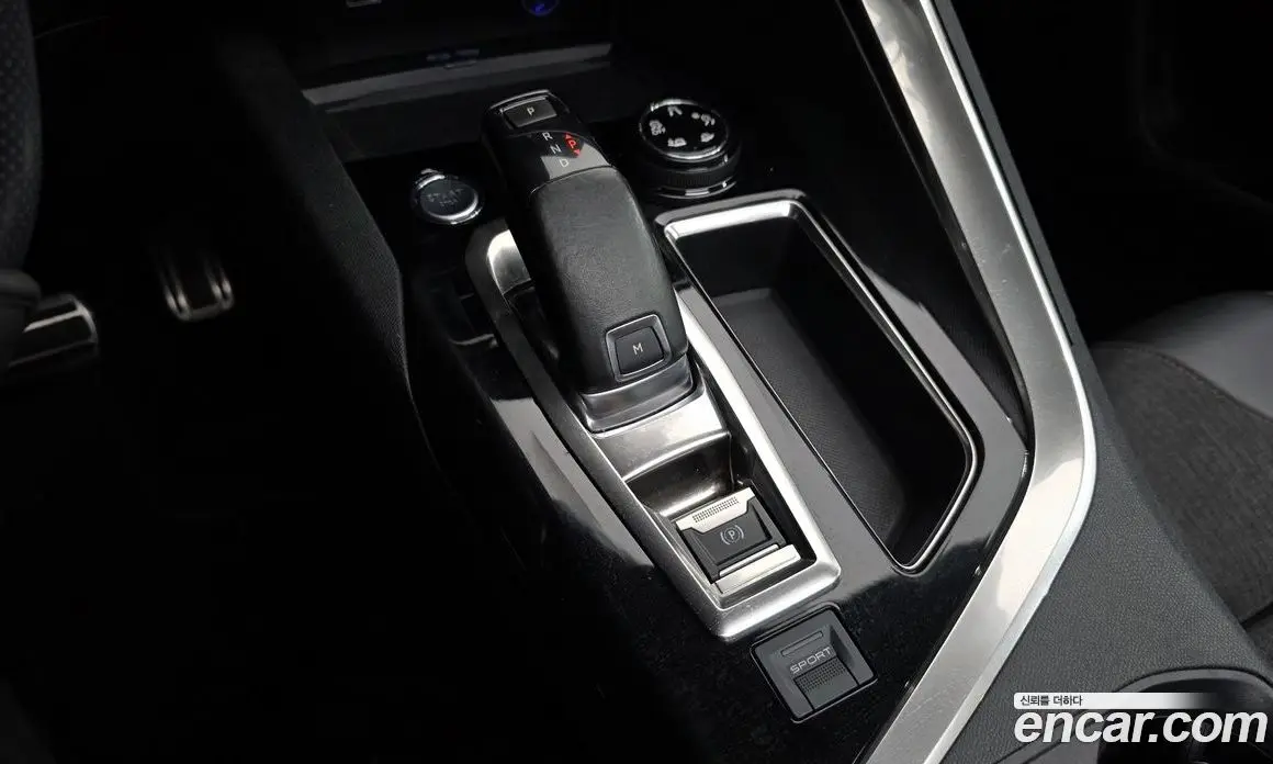 Peugeot 3008 2018 1.6 автомат (гидро), фото 9 Peugeot 3008 2018 1.6 автомат (гидро), фото 9