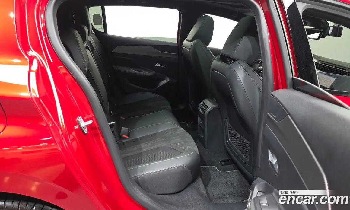 Peugeot 308 2025 1.2 автомат (гидро), фото 18 Peugeot 308 2025 1.2 автомат (гидро), фото 18