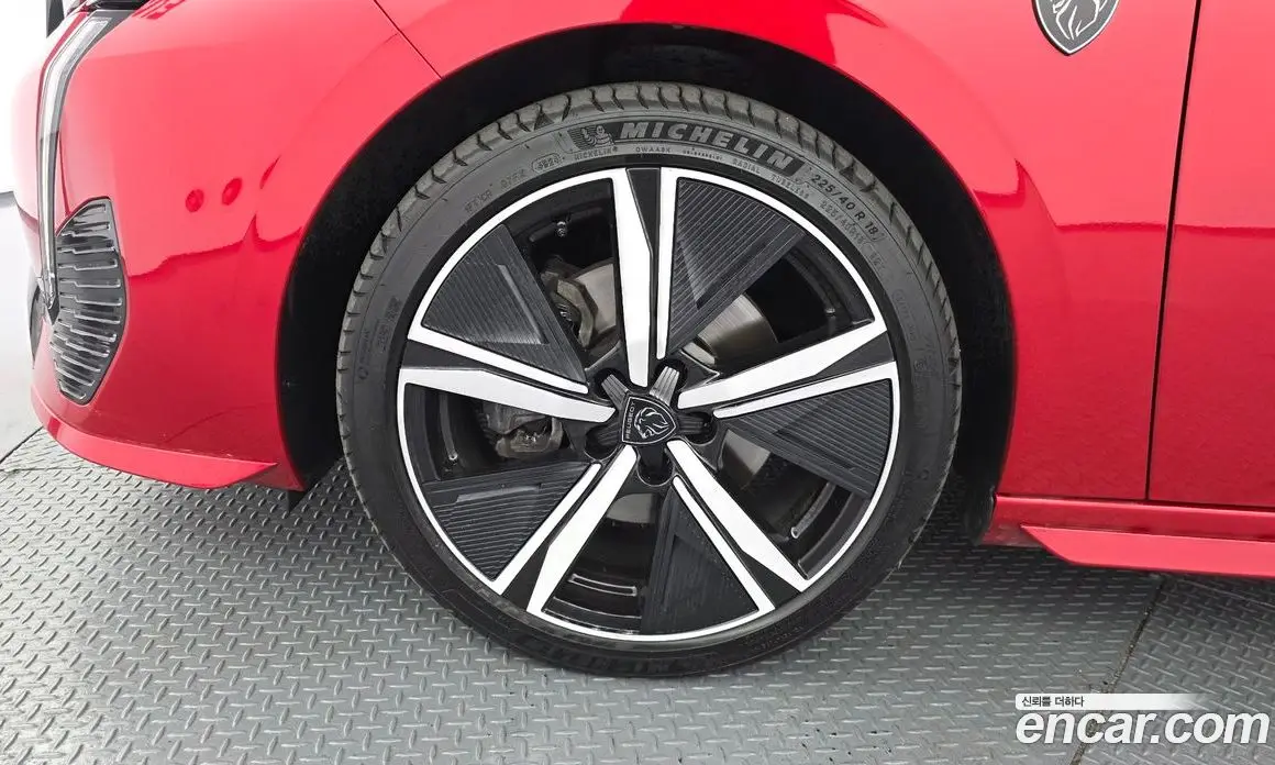 Peugeot 308 2025 1.2 автомат (гидро), фото 5 Peugeot 308 2025 1.2 автомат (гидро), фото 5
