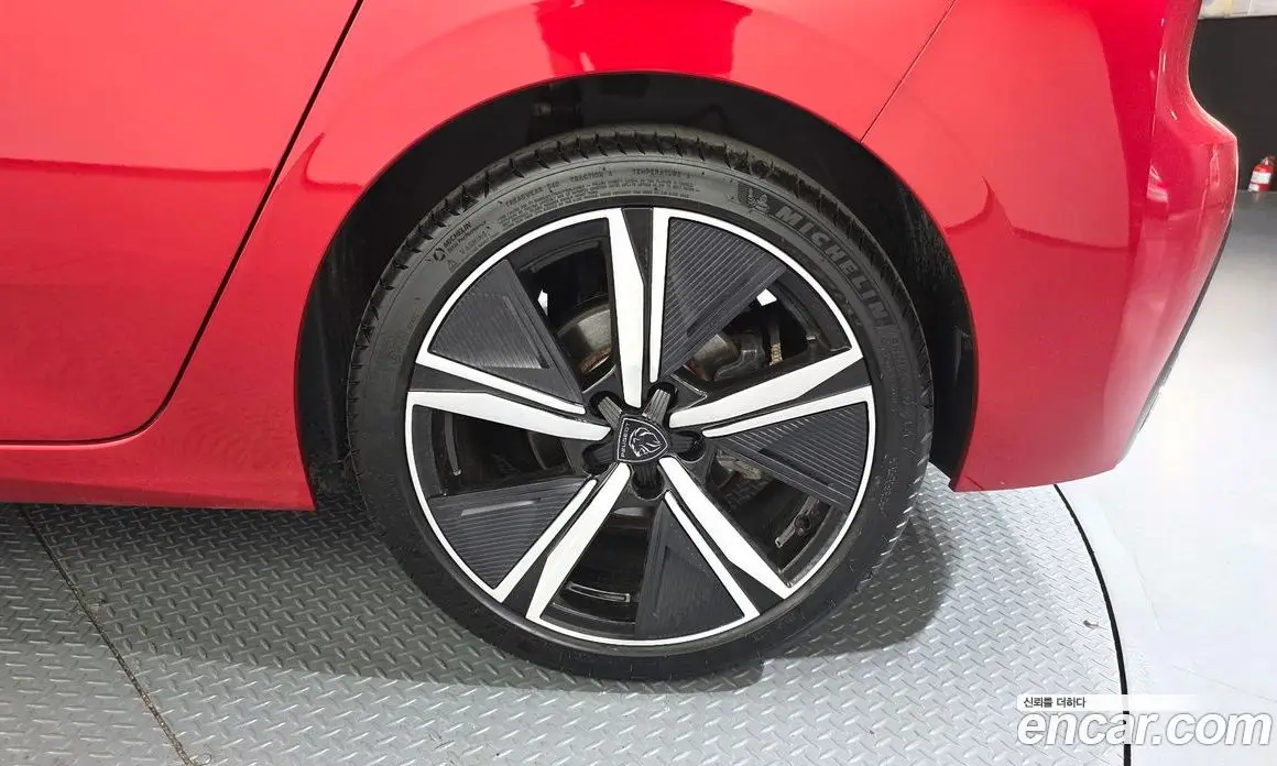 Peugeot 308 2025 1.2 автомат (гидро), фото 7 Peugeot 308 2025 1.2 автомат (гидро), фото 7