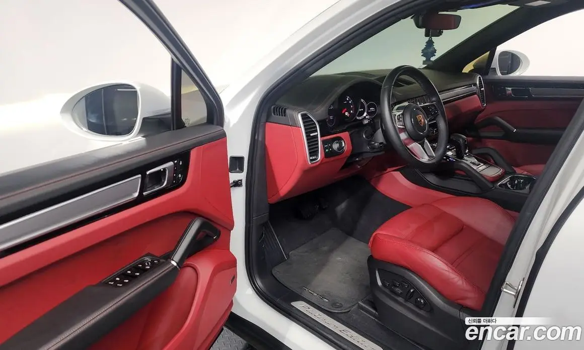 Porsche Cayenne 2023 3.0 автомат (гидро), фото 12