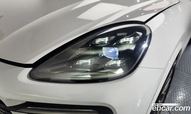 Porsche Cayenne 2023 3.0 автомат (гидро), миниатюра 7