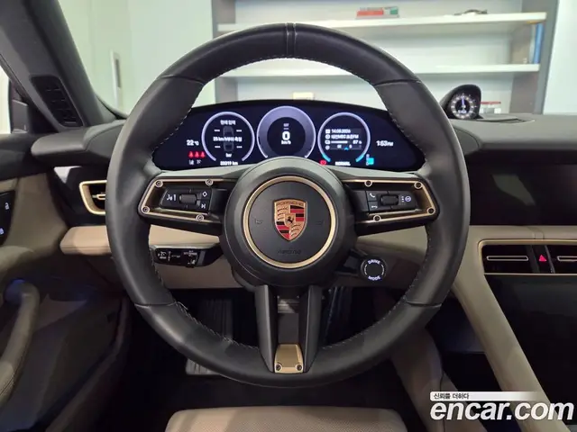 Porsche Taycan 2024 0.1 автомат (гидро), миниатюра 11