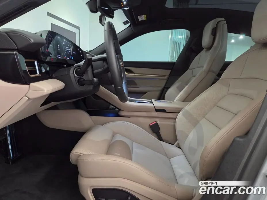 Porsche Taycan 2024 0.1 автомат (гидро), фото 15
